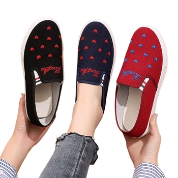 Дамски платнени обувки slip-on с бродирано сърце, противохлъзгаща се и износоустойчива подметка