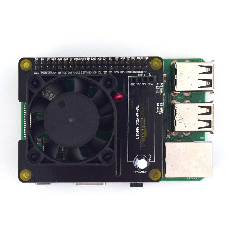 Raspberry Pi ploča za hlađenje s ventilatorom za 4B/3B+ s RGB kućištem i praćenjem u stvarnom vremenu