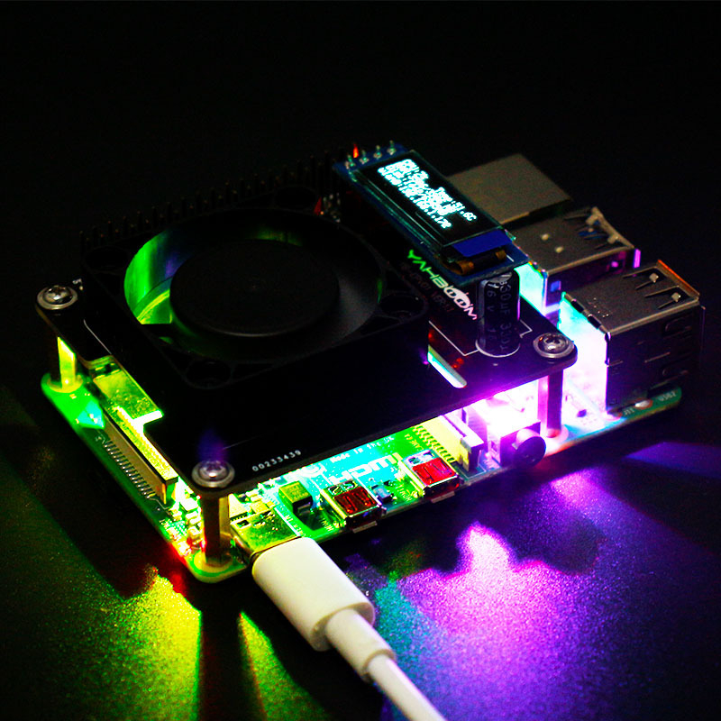 Raspberry Pi ploča za hlađenje s ventilatorom za 4B/3B+ s RGB kućištem i praćenjem u stvarnom vremenu