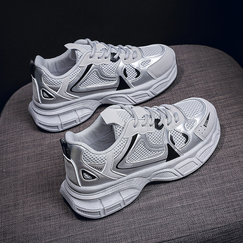 Női dad shoes stílusú sportcipő, légáteresztő hálóval a felsőrészen, koreai verzió, sokoldalú, vastag talppal a magasság növeléséhez, mindennapi futócipő