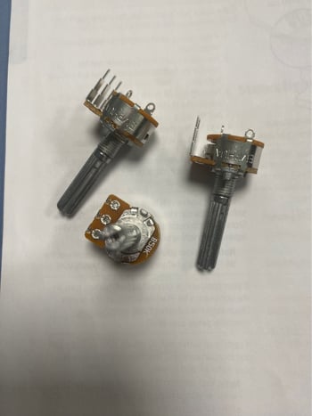DC napajanje s potenciometrom i prekidačem, temperaturno reguliran dimmer i regulator brzine