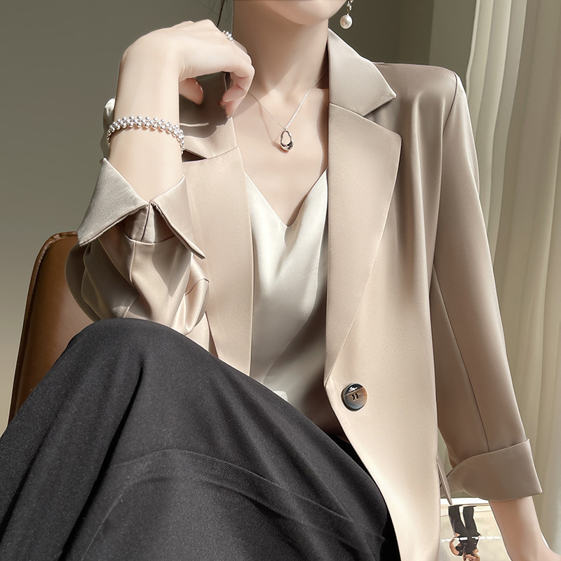 Ženski blejzer od acetatnog saten materijala, 3/4 rukavi, jednofarban, opuštena silueta, elegantan stil