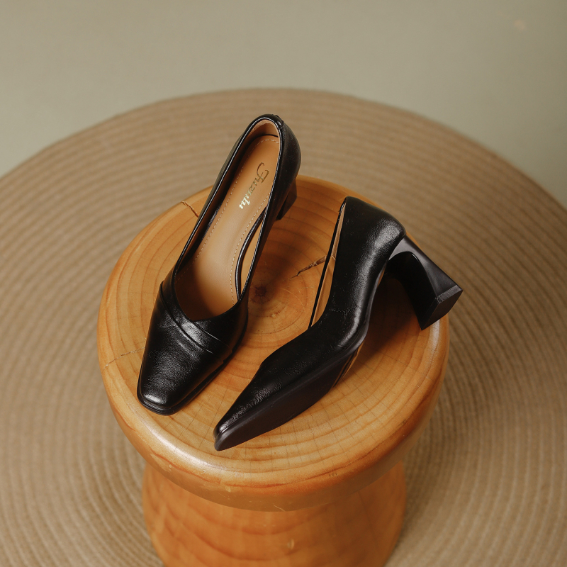Női cipő négyszögletes orrú, vastag sarkú, slip-on, irodai viselet, retro stílus, 2026 tavasz, kényelmes mindennapi viselés