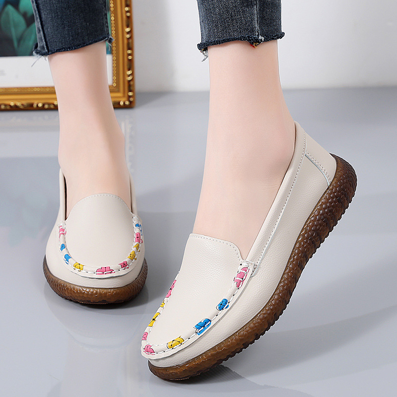 Félidőskorú nőknek készült bőr slip-on cipő, csúszásmentes, kényelmes lapos mokaszin típusú bean shoes, lélegző, alacsony kivágású