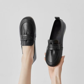 Ženske slip-on mokasice od mekane kože s mekanom potplatom, udobne ljetne ravne cipele u bijeloj boji