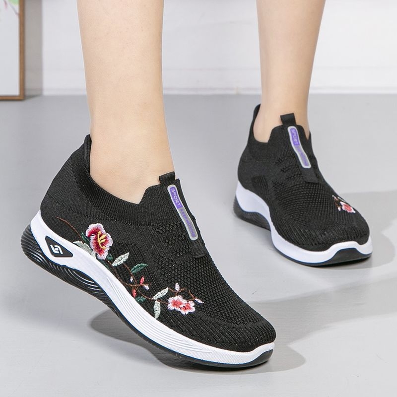 Férfiaknak tervezett tavasz–nyár Flyknit hímzett casual cipő, lélegző, csúszásmentes, sík talp