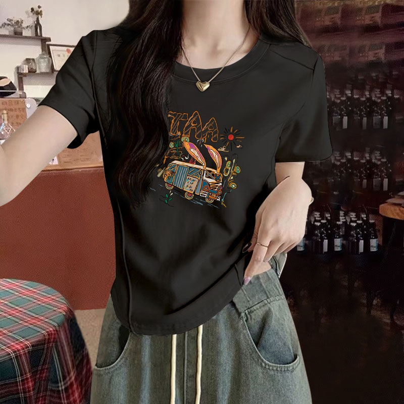 Ženski T-shirt u korejskom stilu, plus veličine, kratkih rukava, uski kroj, okrugli izrez, cropped dizajn s ribljom kostom, ljeto 2026