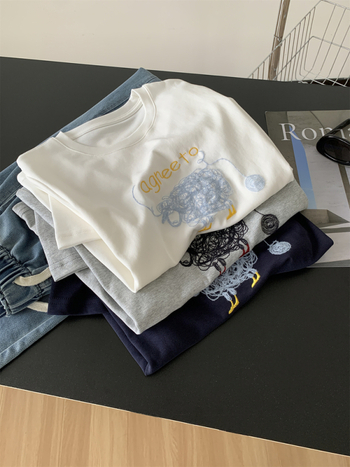 Ženski pamučni T‑shirt s vezom ovčice, karikativni motiv, opuštena silueta, kratki rukavi, okrugli izrez, ljeto, korejski retro stil