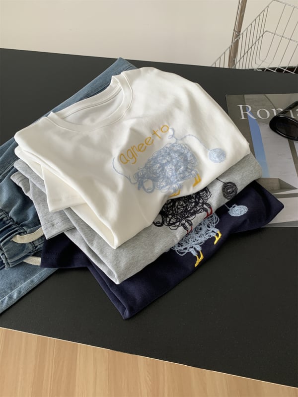 Ženski pamučni T‑shirt s vezom ovčice, karikativni motiv, opuštena silueta, kratki rukavi, okrugli izrez, ljeto, korejski retro stil