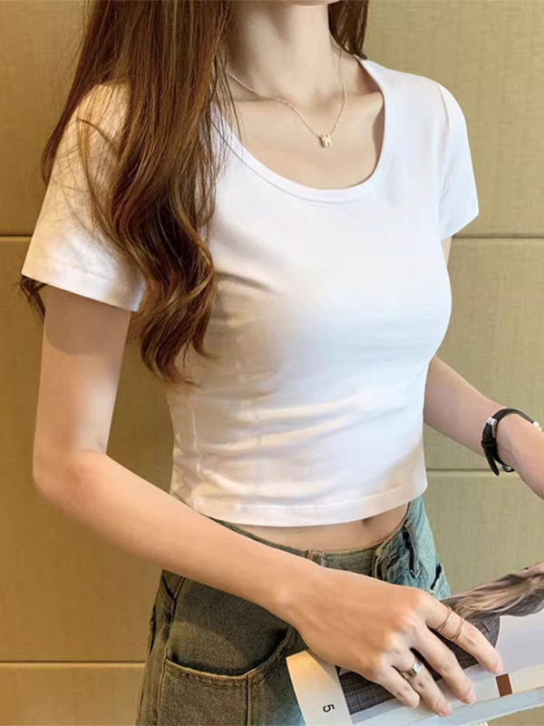 Ženski crni crop top s kratkim rukavima i okruglim izrezom, uski kroj, visok struk, otkriva trbuh, korejski stil, ljetni jednobojni top