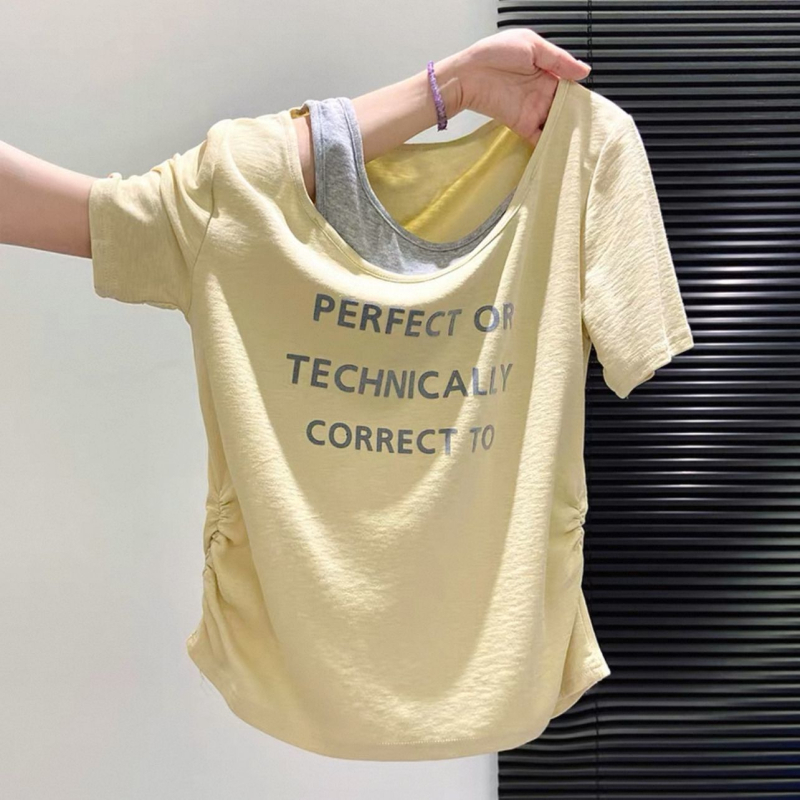 Ženski T-shirt s kosim ramenom i kratkim rukavima, iluzija dvodijelnog dizajna, uski kroj, ljetni model 2025