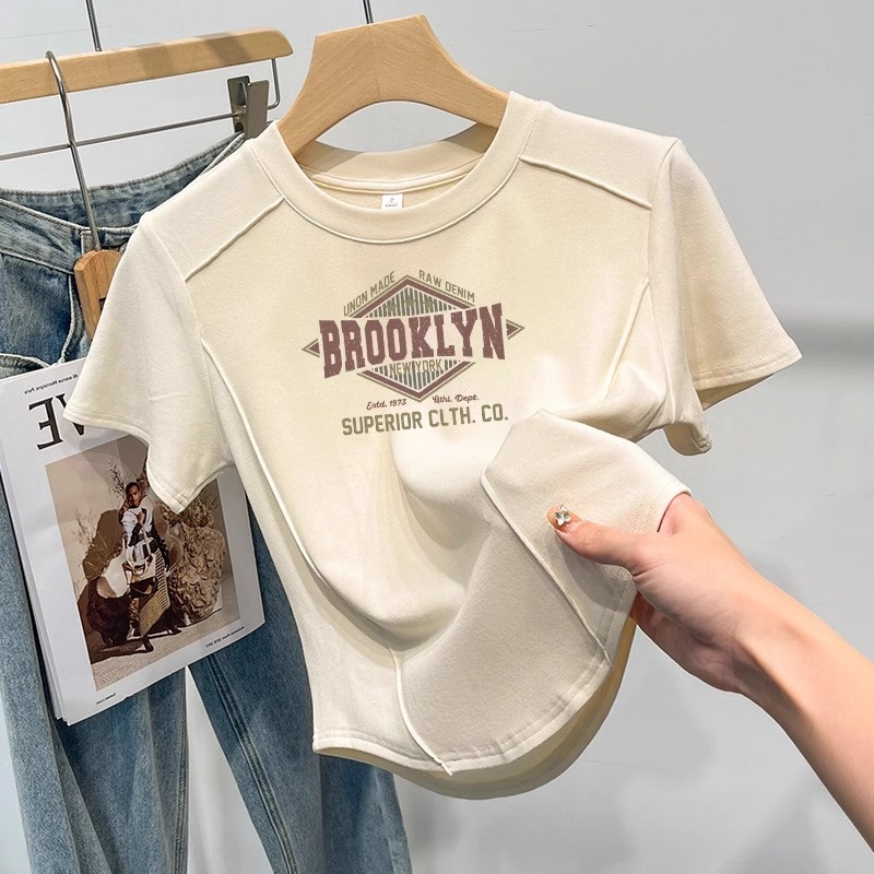 Ženski T-shirt od poliestera s kratkim rukavima, stilan i svestran ljetni top