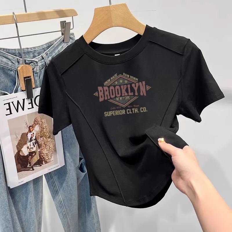 Ženski T-shirt od poliestera s kratkim rukavima, stilan i svestran ljetni top