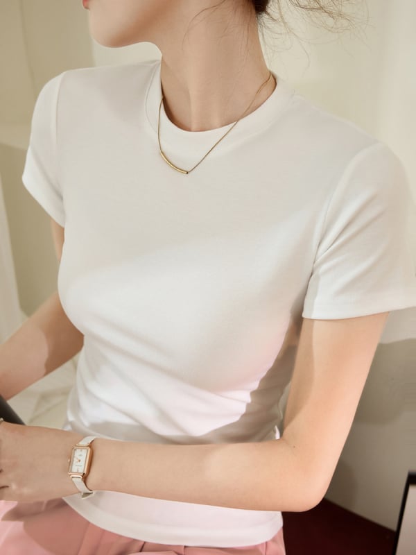 Ženski pamuk T‑shirt s kratkim rukavima, uska silueta, jednobojna boja, minimalistički stil