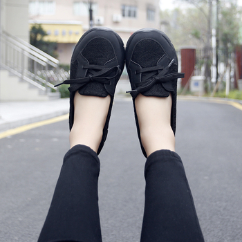 Női könnyű, lélegző slip-on cipő hálós felsőrésszel, kényelmes hétköznapi cipő, lapos sarokkal