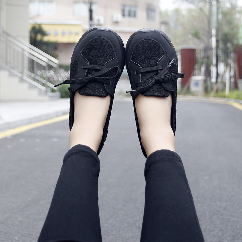 Női könnyű, lélegző slip-on cipő hálós felsőrésszel, kényelmes hétköznapi cipő, lapos sarokkal