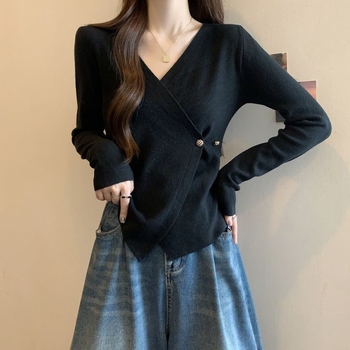 Γυναικέιο T-shirt Plus Size με criss-cross άσύμμετρο V-λαιμό, μακριά μανίκια, άνετη γραμμή