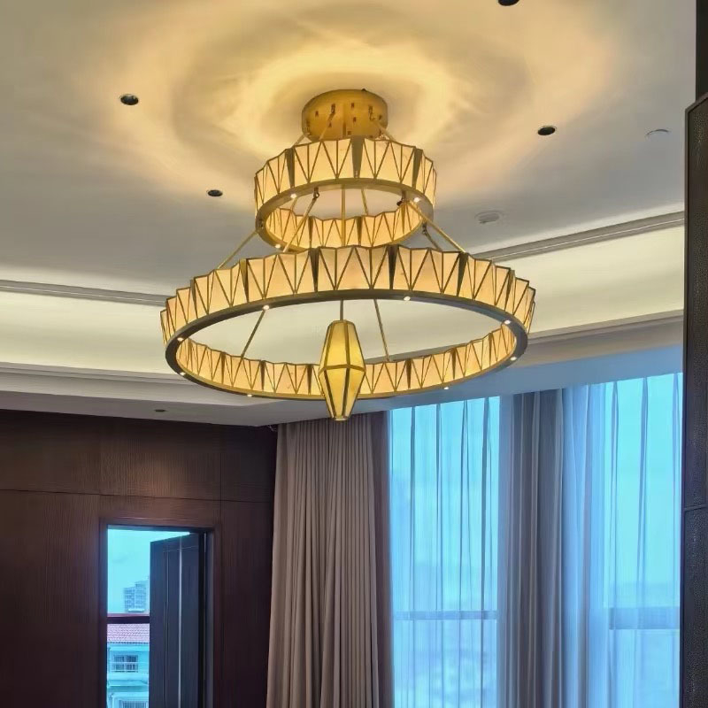 Mramorni viseći lustra s više glava za restorane i hotele — moderni minimalistički dizajn s LED rasvjetom