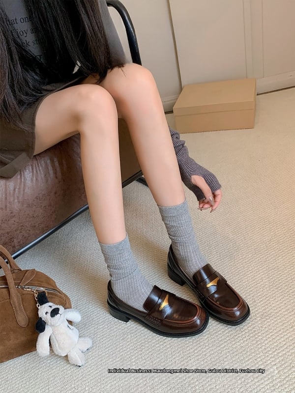 Dámske retro loafery, 2025 nový štýl, slip-on, hrubý podpätok, okrúhla špička, kožené topánky britského štýlu