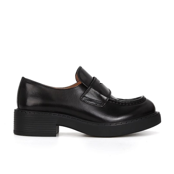 Női loaferek, retró brit stílusú slip-on, vastag sarokkal és platformmal a magasság növeléséért, mikroszálas felsőrész