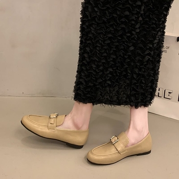 Női bőrből készült loaferek retro stílusban, övcsattal, slip-on, alacsony sarokkal, koreai dizájn