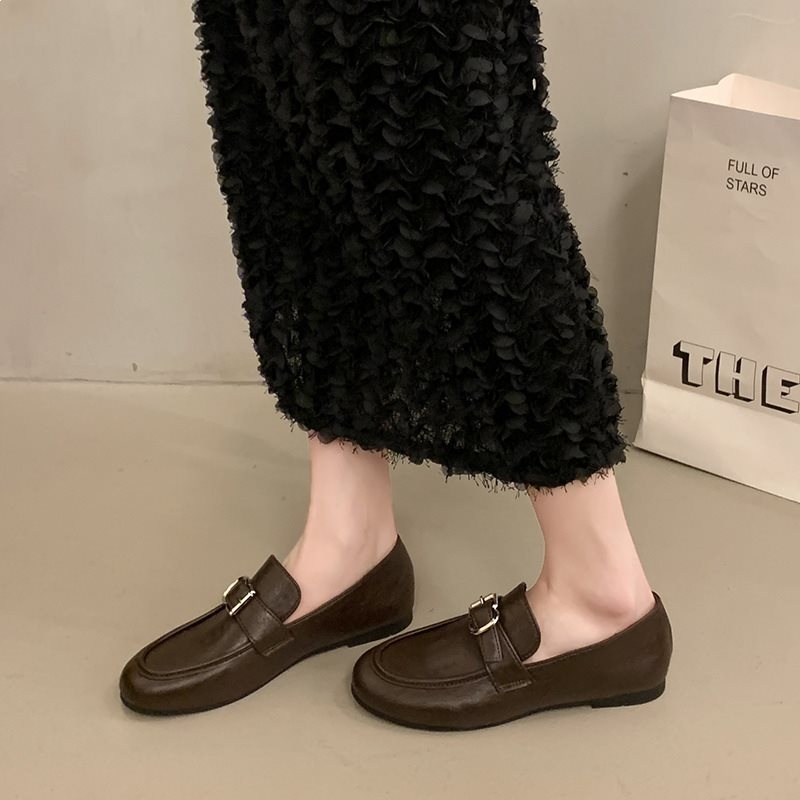 Női bőrből készült loaferek retro stílusban, övcsattal, slip-on, alacsony sarokkal, koreai dizájn