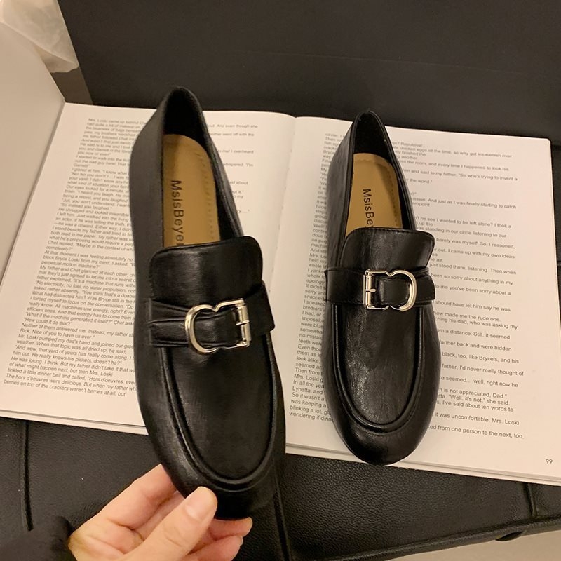 Női bőrből készült loaferek retro stílusban, övcsattal, slip-on, alacsony sarokkal, koreai dizájn