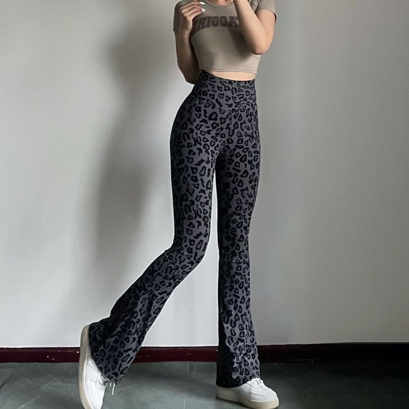 Proširena verzija leopard print joga hlača, prozračne, produžuju noge, blago širećeg kroja, visokim strukom, za sport i pilates, do poda, tijesne za žene