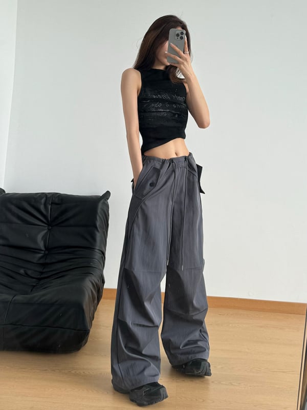 Ženske cargo hlače s kaišićem i plisiranim dijelovima, ravni kroj, retro stil, ljetne 2024 casual padobranske hlače, niski struk, svestrana moda