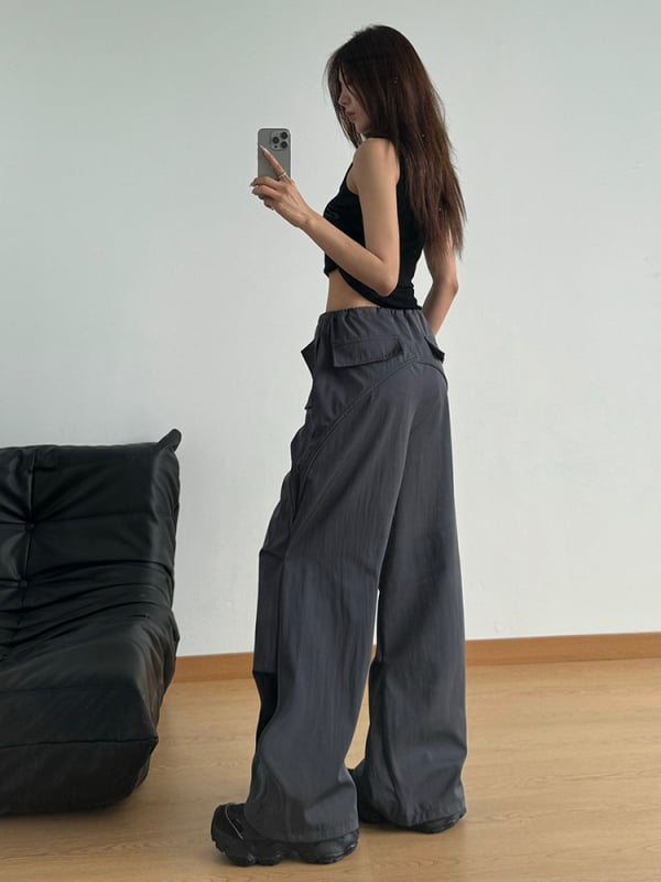 Ženske cargo hlače s kaišićem i plisiranim dijelovima, ravni kroj, retro stil, ljetne 2024 casual padobranske hlače, niski struk, svestrana moda