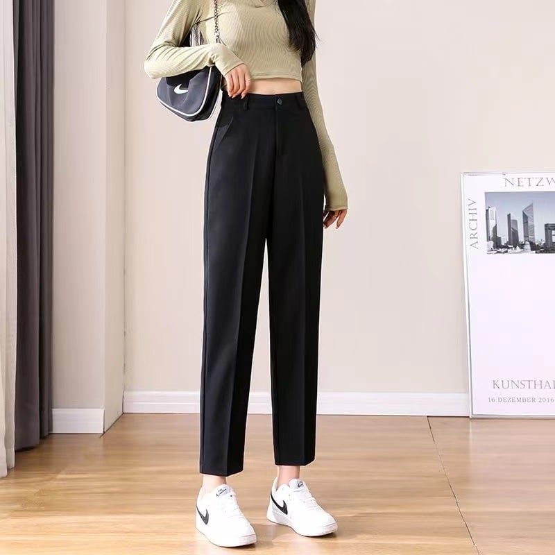 Pantaloni de costum pentru femei - Primăvara 2026, croi drapat, picior în formă de morcov, croială slim, potriviți pentru siluete mici