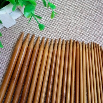 13 cm karbonizált bambusz kötőtűk, dupla hegyű, 11 darabos készlet, átmérő 2.0–5.0 mm