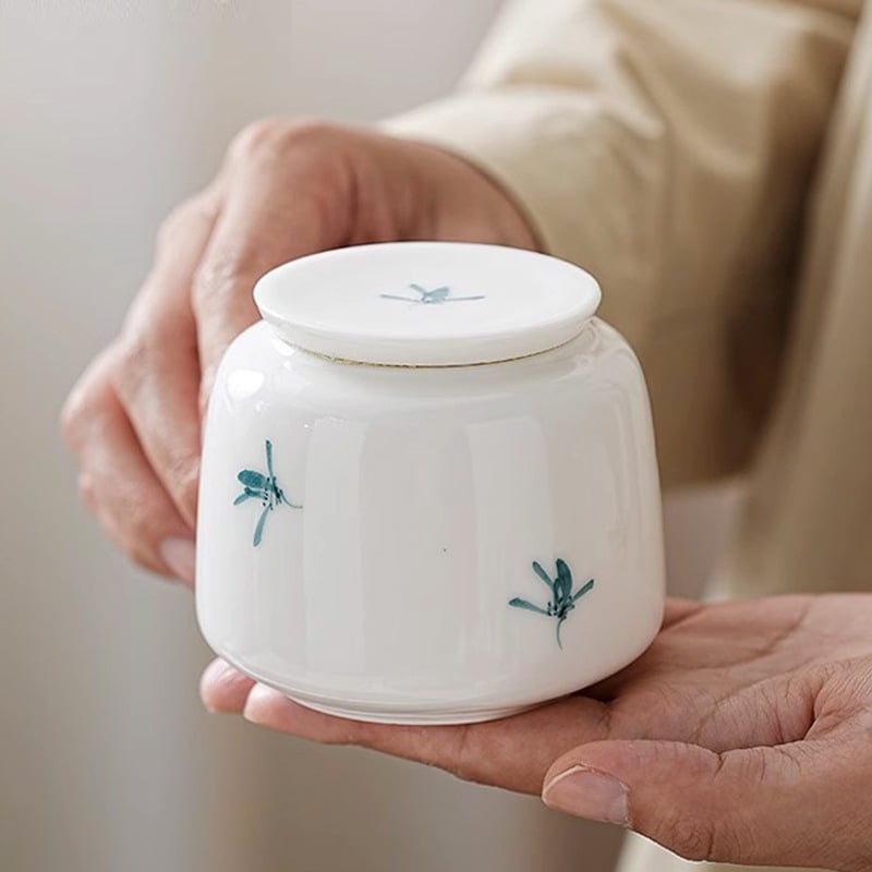 Kézzel festett fehér porcelán teás doboz, kis méretű, nedvességálló zöld tea és Pu'er tea számára