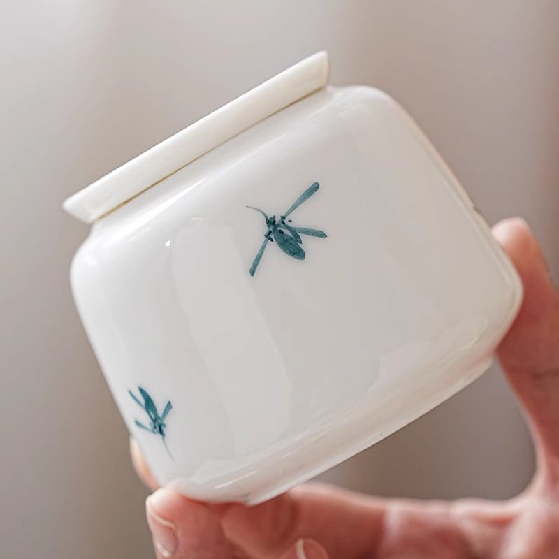 Kézzel festett fehér porcelán teás doboz, kis méretű, nedvességálló zöld tea és Pu'er tea számára