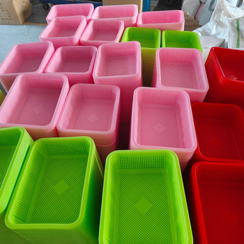 Plastični pravokutni koš za cijeđenje i pohranu