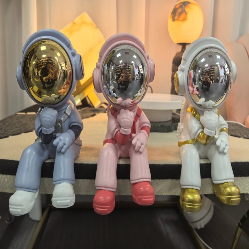 Astronaut u sjedećem položaju – figura od smole, moderni minimalistički dekor za dnevni boravak, TV komoda, polica za vino i knjige, hodnik