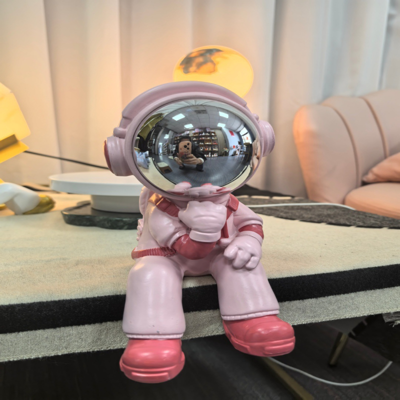 Astronaut u sjedećem položaju – figura od smole, moderni minimalistički dekor za dnevni boravak, TV komoda, polica za vino i knjige, hodnik