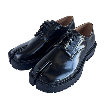 Uniszex split-toe cipő prémium érzet, fekete bőr, fűzős, pig's hoof stílusú brogue