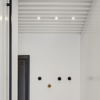 LED grilna svjetiljka 15×15, ugrađena mreža u strop, kvadratna dvostruko usmjerena downlight, za lozu