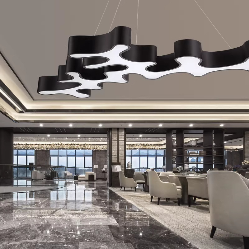 Industrijski stil – nepravilna LED linijska viseća svjetiljka za lobby, recepciju, teretanu ili kafić
