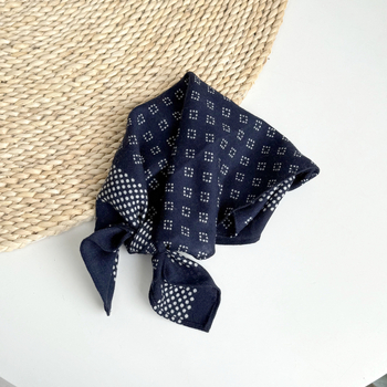 Vintage vuneni kvadratni šal, 65×65 cm, lagan i topao, poslovni casual stil, unisex