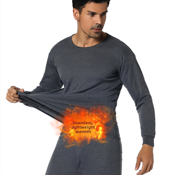 Pánska termo súprava s okrúhlym výstrihom, jednofarebná, tenký materiál, štíhla/slim fit, top s dlhým rukávom a skracované nohavice.
