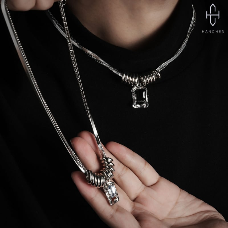 Unisex ogrlica od titan čelika sa dvostrukim prstenom i resicama, geometrijski dizajn, hip-hop stil