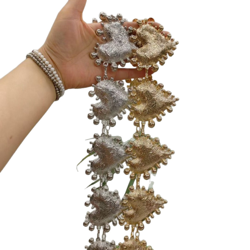 Ženski metalni kaiš-lanac u obliku srca, ističe siluetu, jedinstven dizajn, visokokvalitetan dodatak za pojas, duljina 115 cm, širina 4 cm