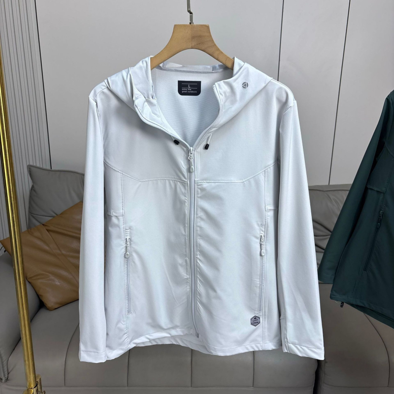 Könnyű kültéri softshell kabát férfiaknak, szél- és vízálló, kapucnival, minimalist stílusban