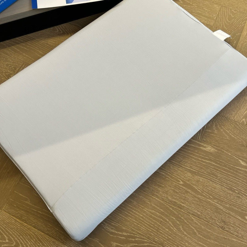 Jastuk od memorijske pjene za duboki san, za odrasle, pravokutnog oblika, visina 5–10 cm, težina 0.5–1.0 kg