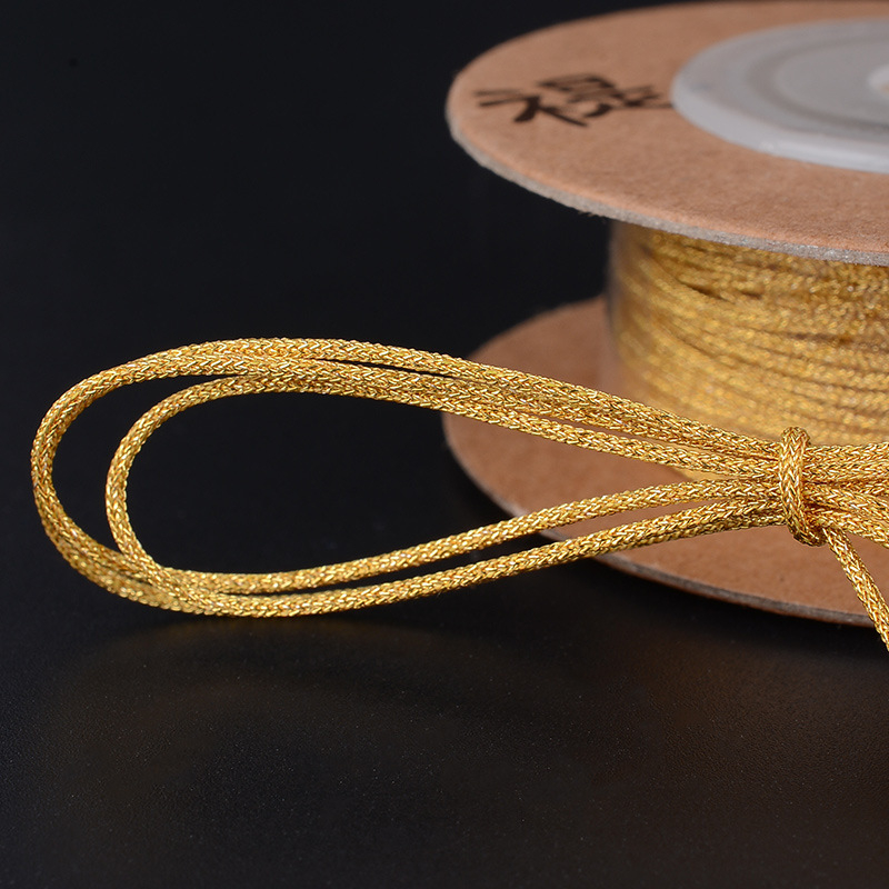 DIY pleteni konac sa zlatnim i srebrnim vlaknima za izradu nakita