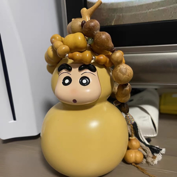 Crayon Shin-Chan ukrasna figurica za stolni prostor – kolekcionarski komad, moderna dekoracija, poklon