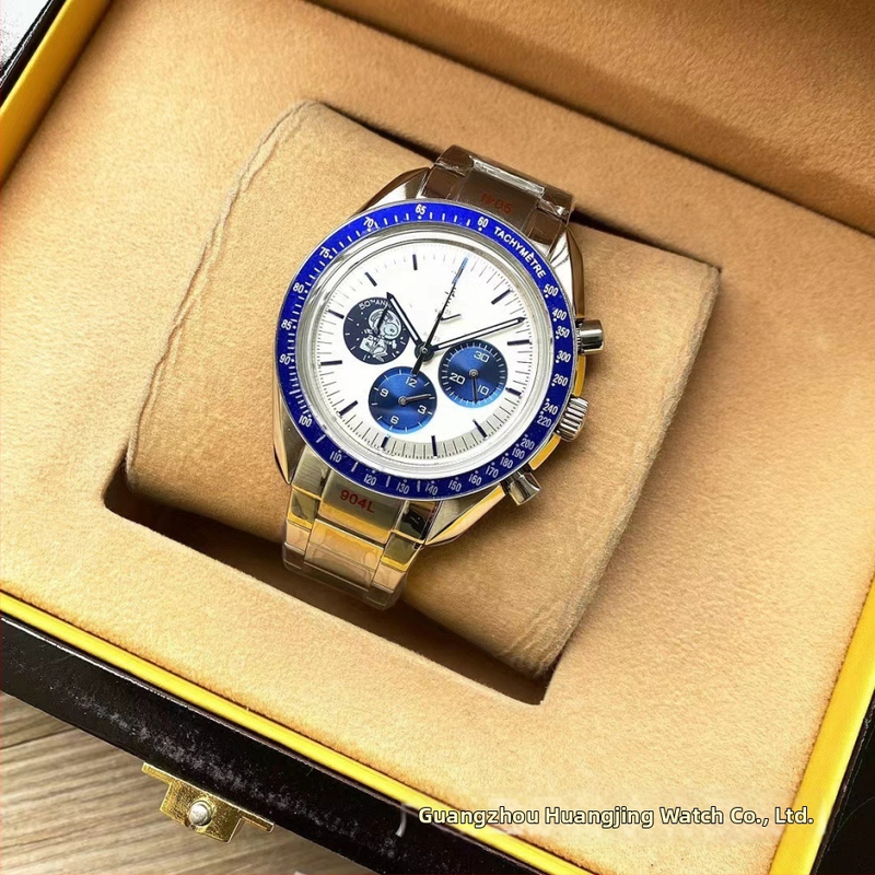 Yu Chronograf s kalendárom, tri subčíselníky, automatický mechanický pohon, nerezové puzdro a náramok, priemer ciferníka 40,5 mm