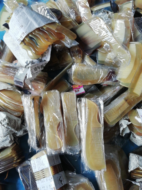 Češalj od ovčjeg roga, miješani paket, duljina 10–14 cm